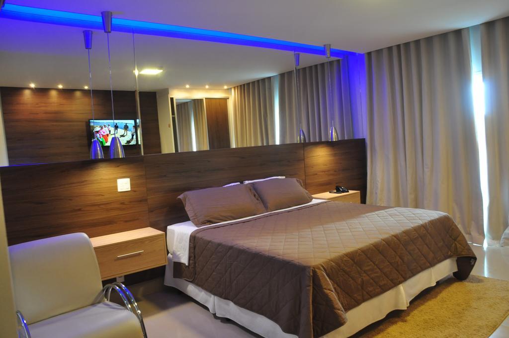 Kamur Plaza Hotel Гоянезія Екстер'єр фото