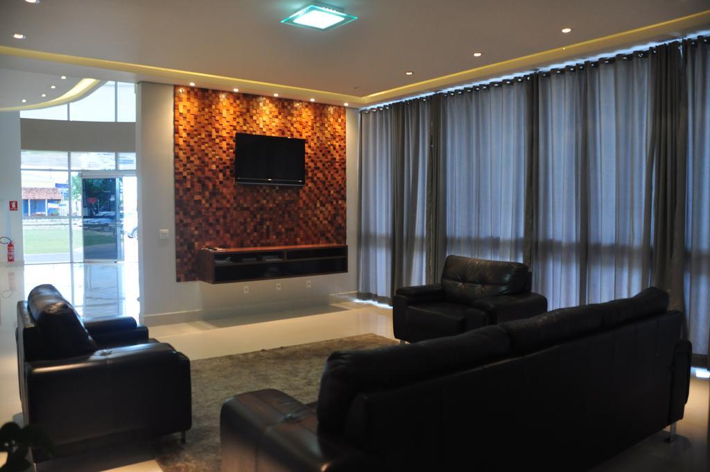 Kamur Plaza Hotel Гоянезія Екстер'єр фото